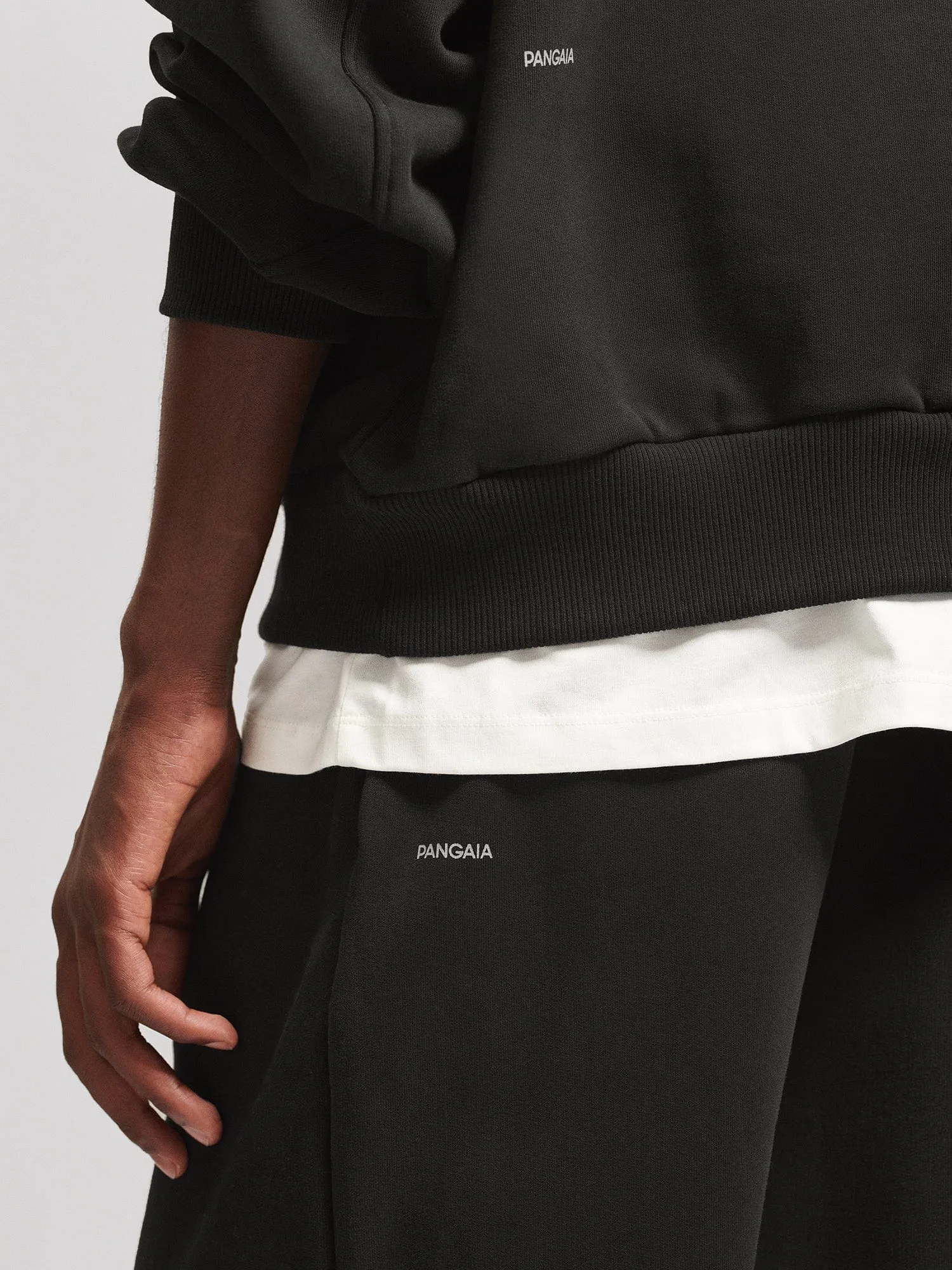 Mens DNA Barrel-Leg Track Pantsblack